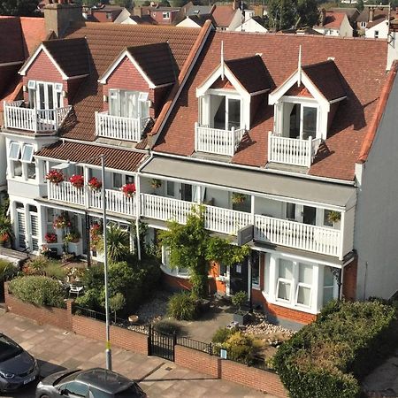 סאות'אנד און סי Beaches Guest House מראה חיצוני תמונה