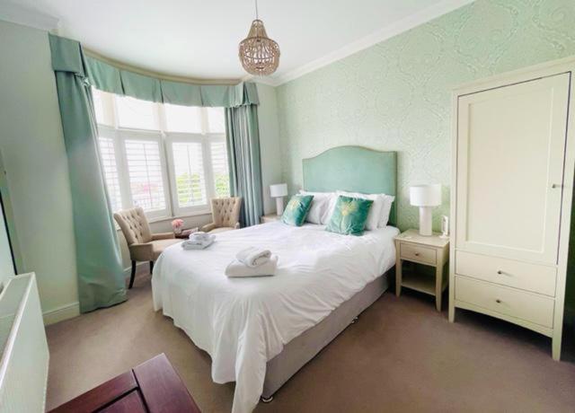 סאות'אנד און סי Beaches Guest House מראה חיצוני תמונה